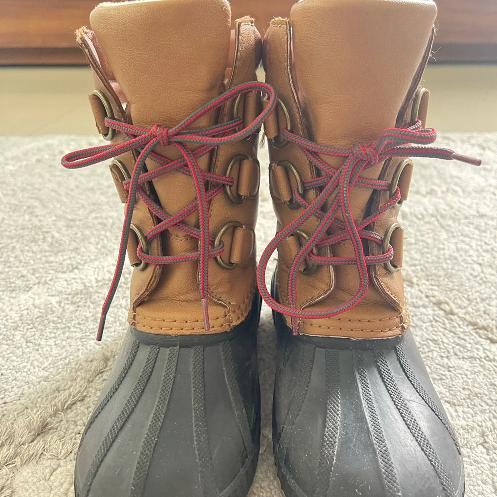 Little Kids boots size 12/13 - Picture 2 of 3